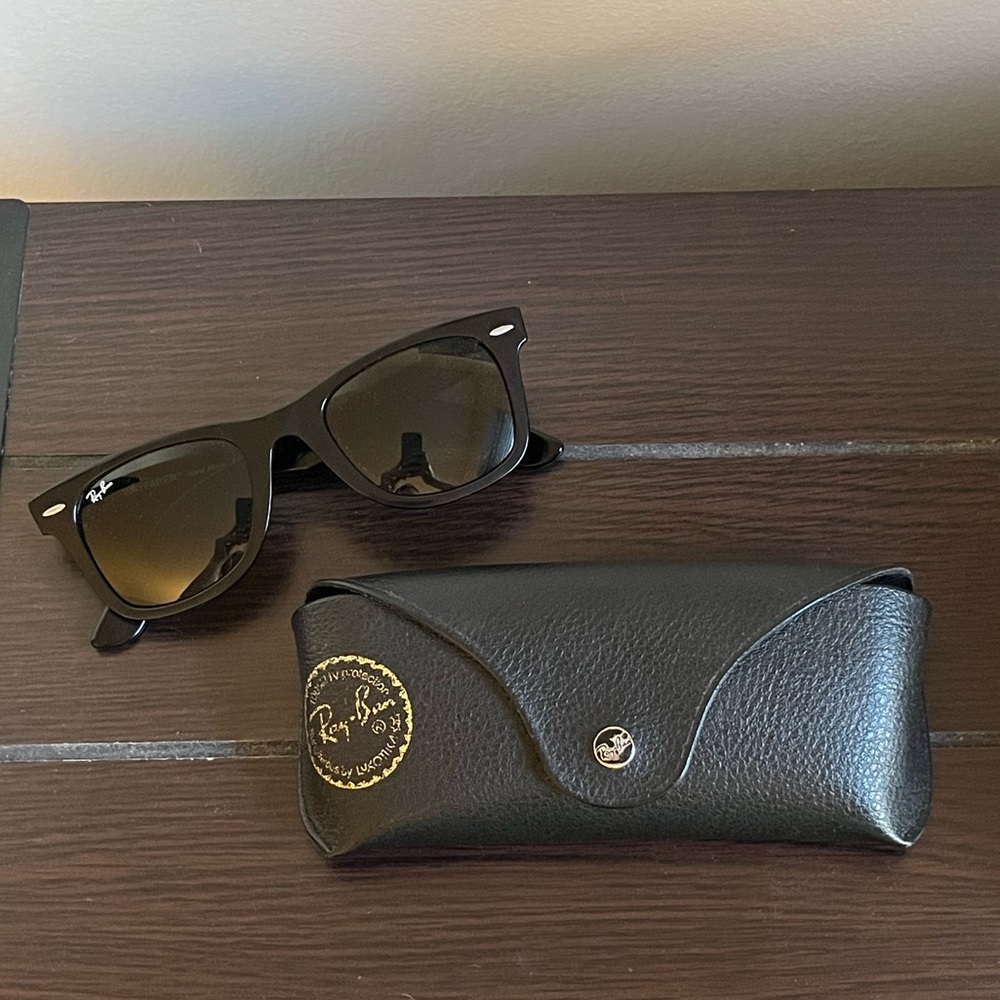 Ray-Ban Original Wayfarer Classic Sunglasses